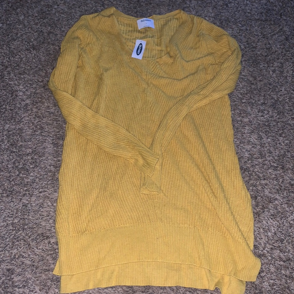 Old navy sweater